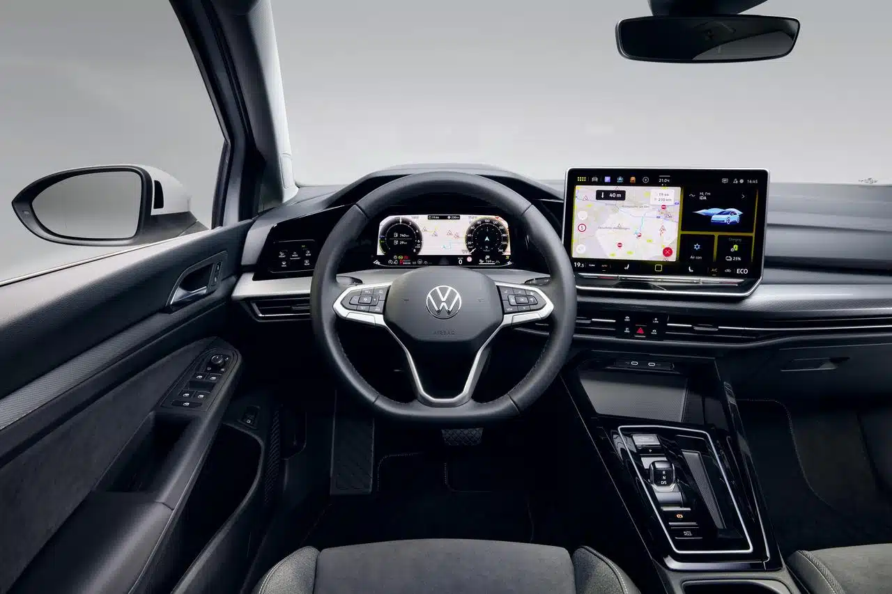 Volkswagen Golf 2025 Italia