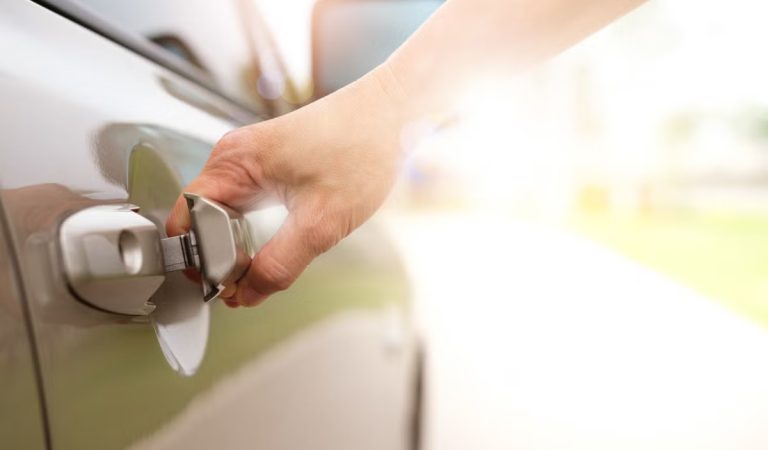 Masina nu se mai deschide? Cauze si solutii